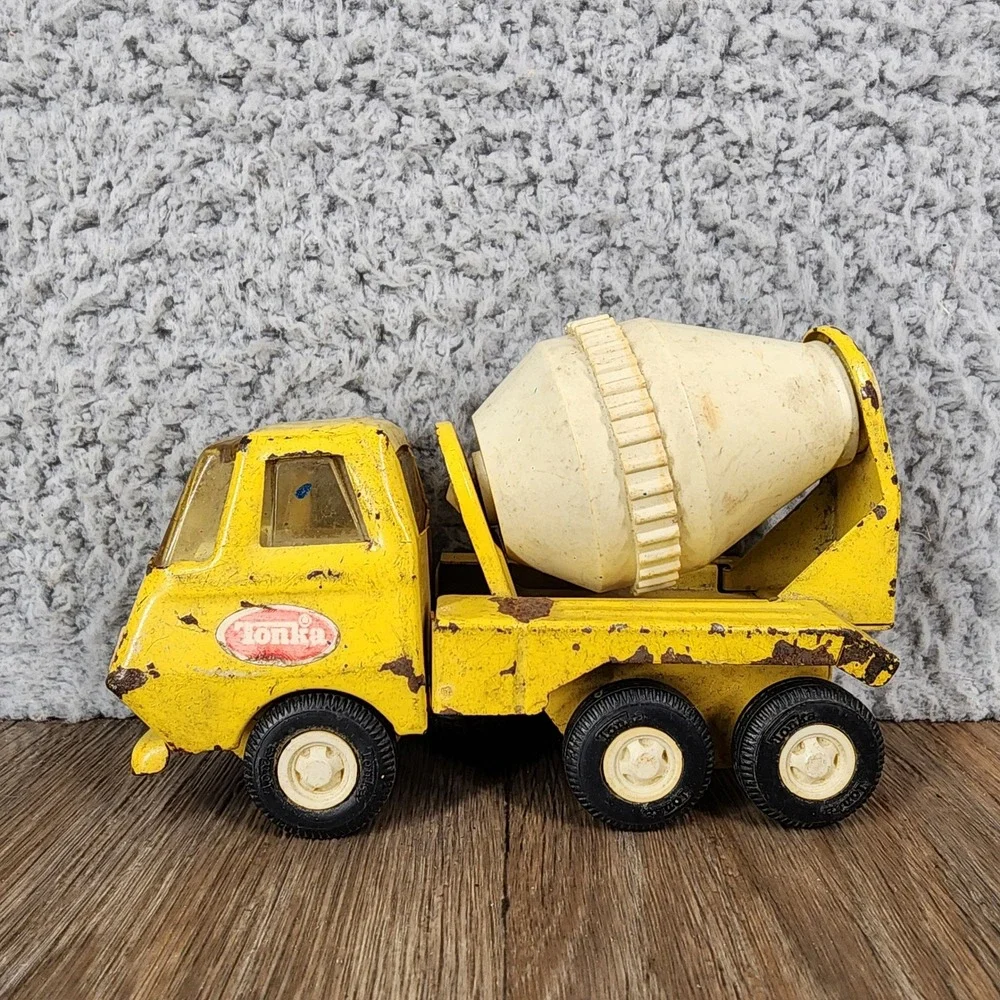 Vintage Tonka Yellow Pressed Steel Cement‎ Mixer Truck Toy Rotating Drum Patina